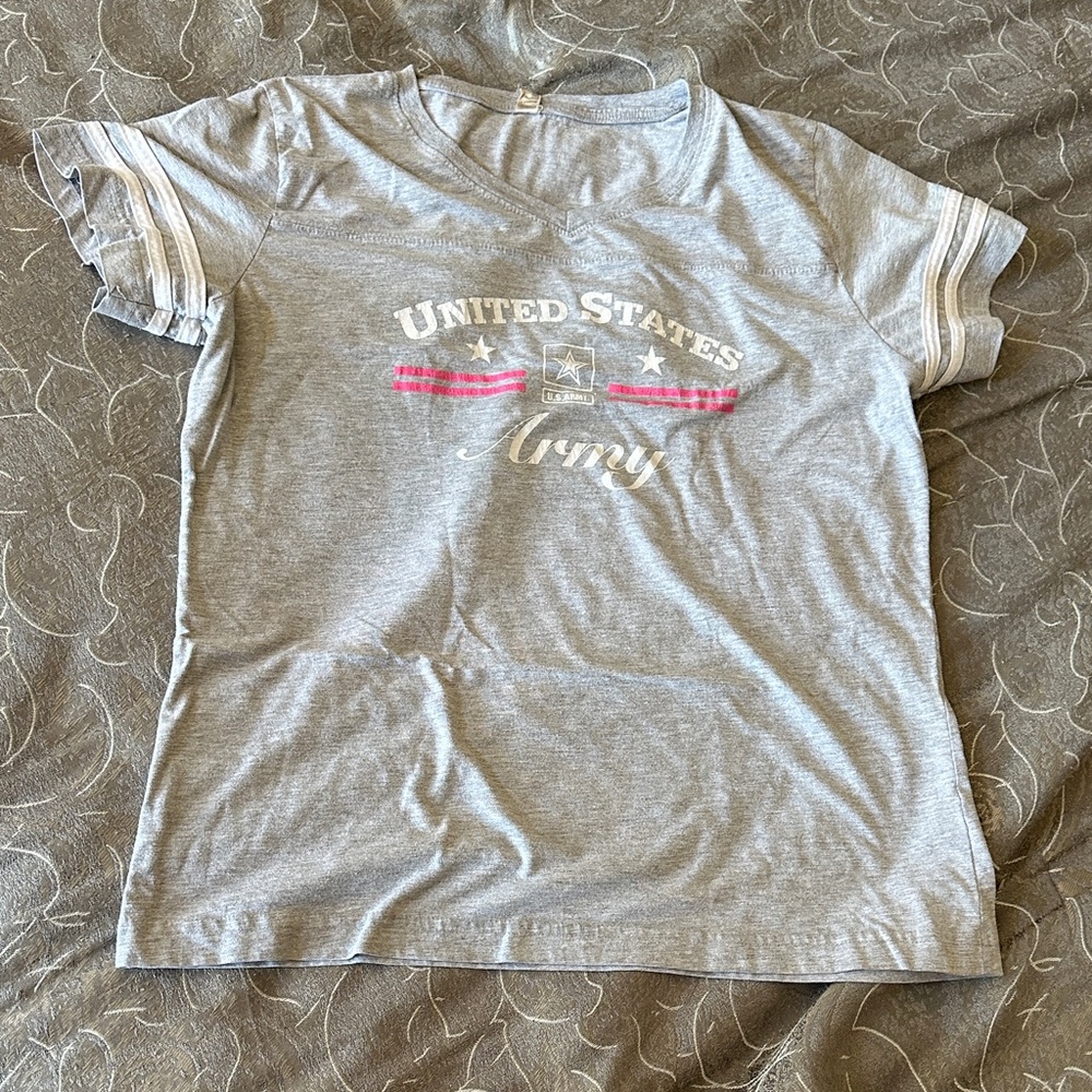 U.S. Army Women’s Gray Tee with Pink and White Accents